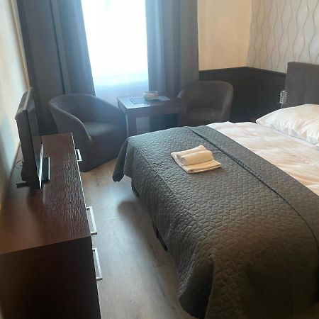 Maroon Pension Piestany Bagian luar foto