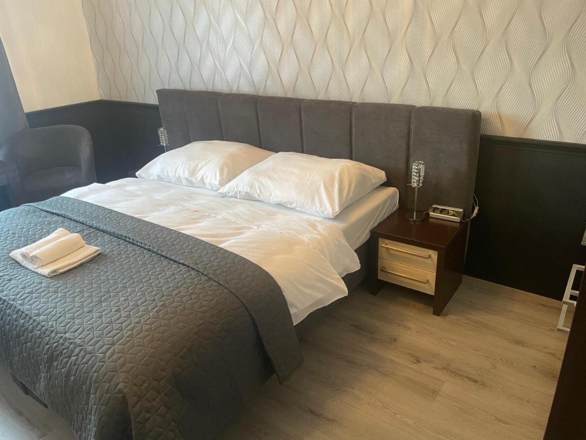 Maroon Pension Piestany Bagian luar foto